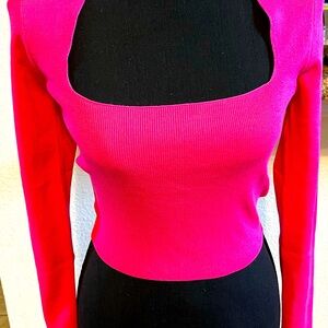 Yazinie Fuscha Cute ladies top with detailed front Medium NWT